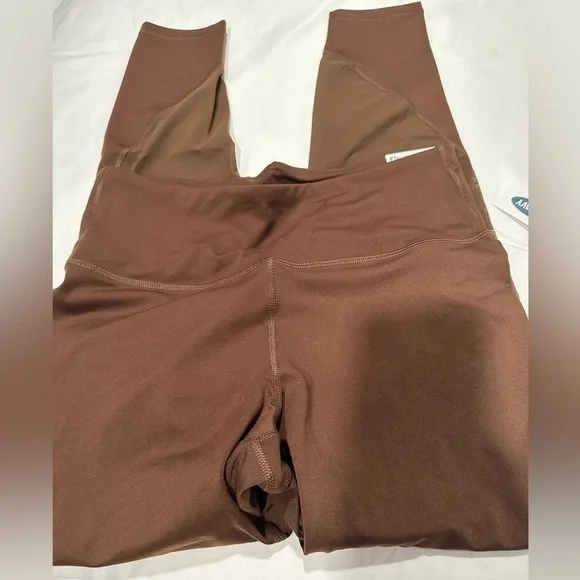 Old Navy High-Waisted Elevate Mesh-Trim Compression Size Large - Picture 13 of 14